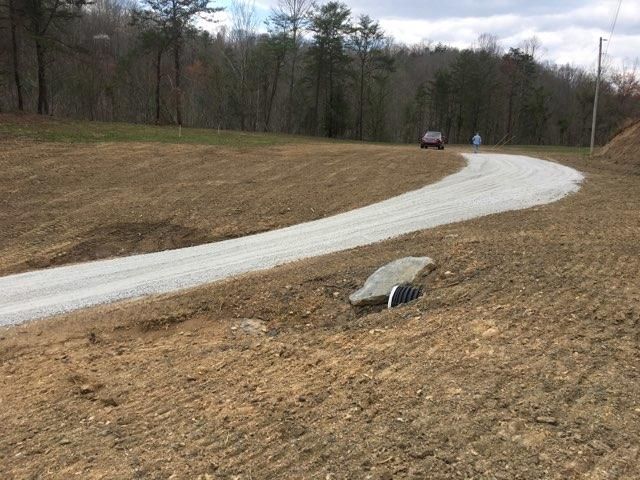 2347 Paint Rock Rd, Oneida, TN 37841