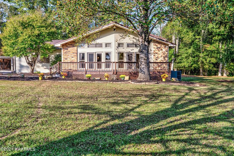 2349 Buffalo Rd, Oneida, TN 37841