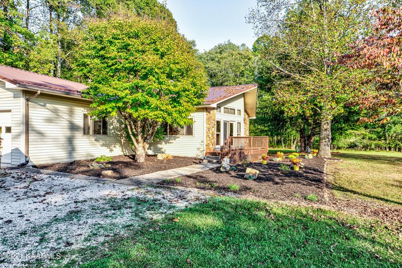 2349 Buffalo Rd, Oneida, TN 37841