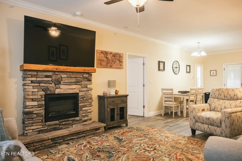 235 Bishops Cap Cir #101, Townsend, TN 37882