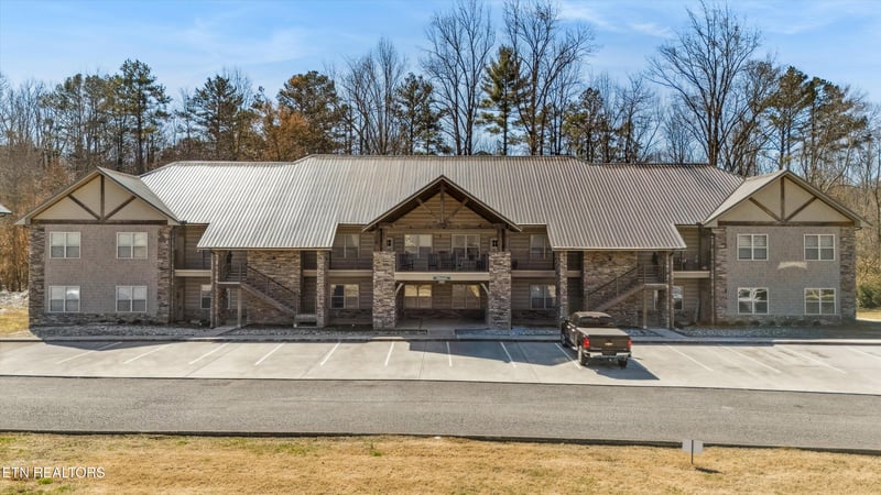 235 Bishops Cap Cir #102, Townsend, TN 37882