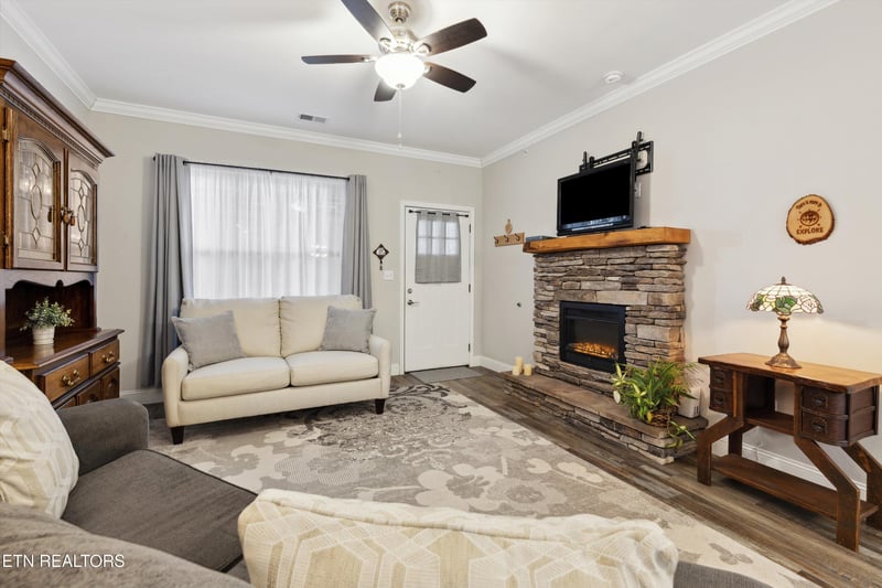 235 Bishops Cap Cir #102, Townsend, TN 37882