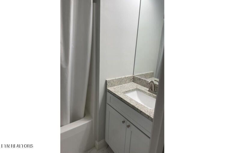 235 Bishops Cap Cir #106, Townsend, TN 37882