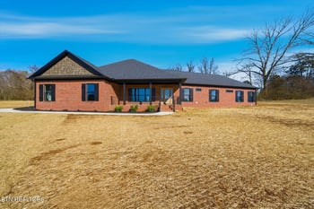 235 Charlie Ln, Maryville, TN 37804