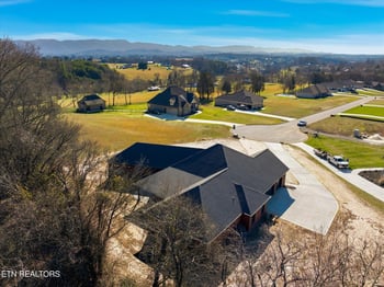 235 Charlie Ln, Maryville, TN 37804