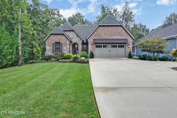 235 Forest Hill Dr, Crossville, TN 38558