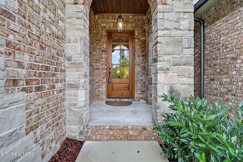 235 Forest Hill Dr, Crossville, TN 38558