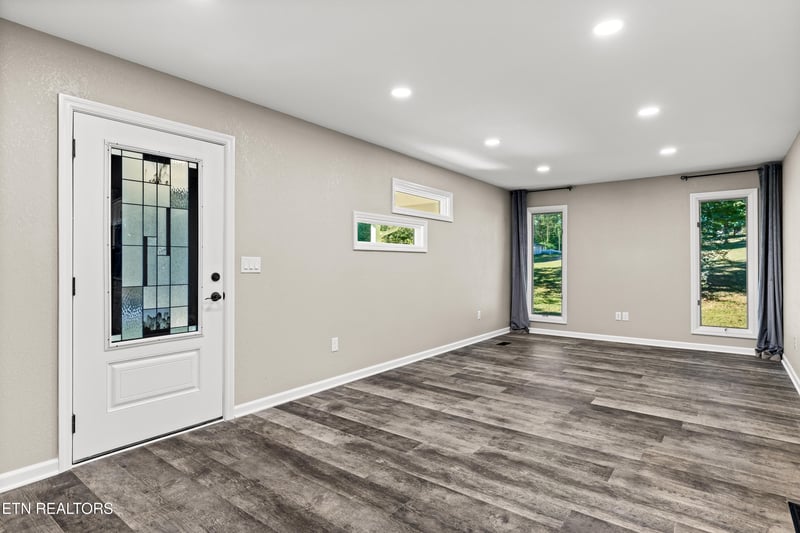 235 Gene Dr, Madisonville, TN 37354