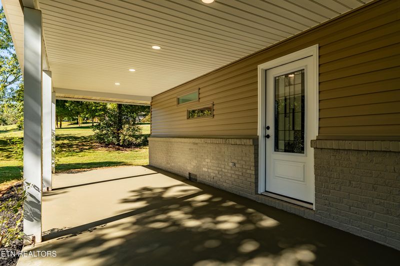 235 Gene Dr, Madisonville, TN 37354