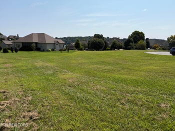 235 Goldfinch Ln, Vonore, TN 37885