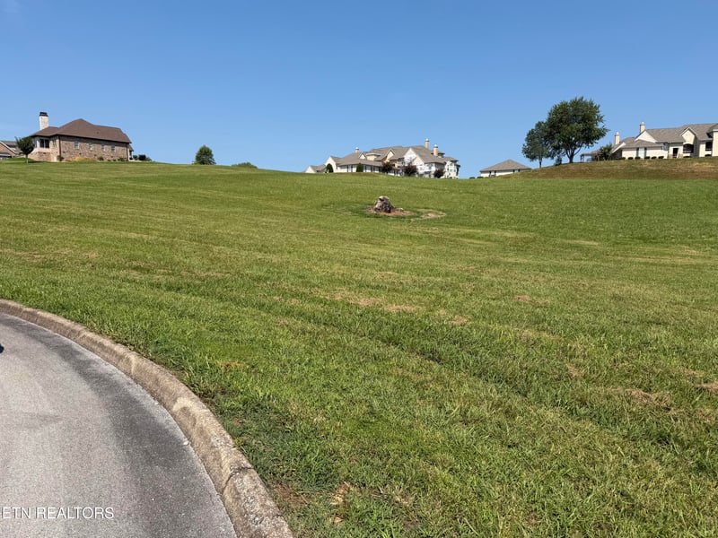 235 Goldfinch Ln, Vonore, TN 37885