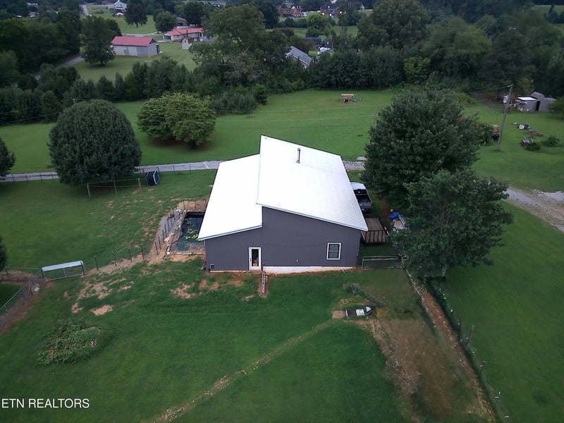 235 Hillcrest Rd, Madisonville, TN 37354