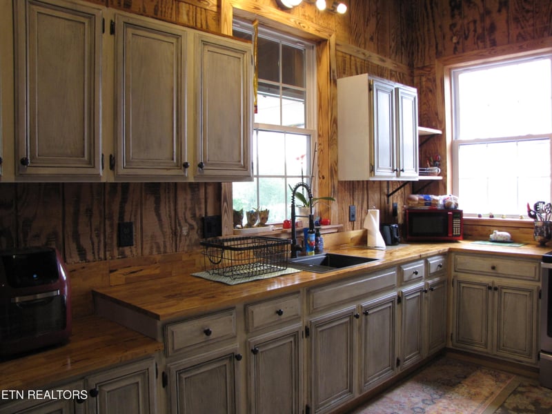 235 Hillcrest Rd, Madisonville, TN 37354