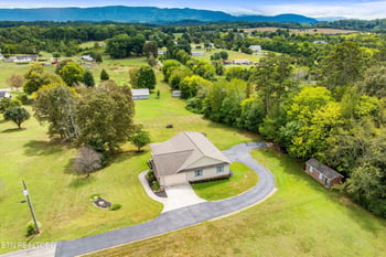 235 John Bouldin Dr, Maryville, TN 37801