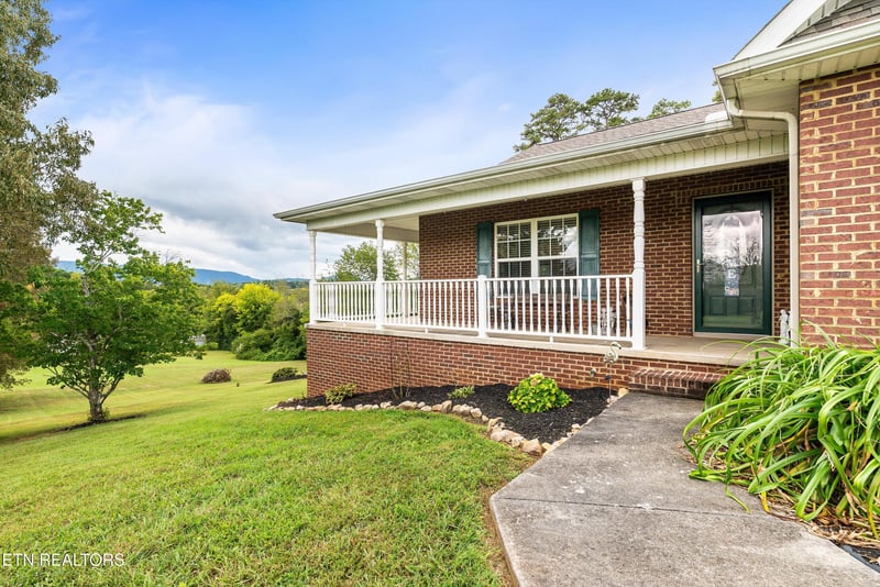 235 John Bouldin Dr, Maryville, TN 37801