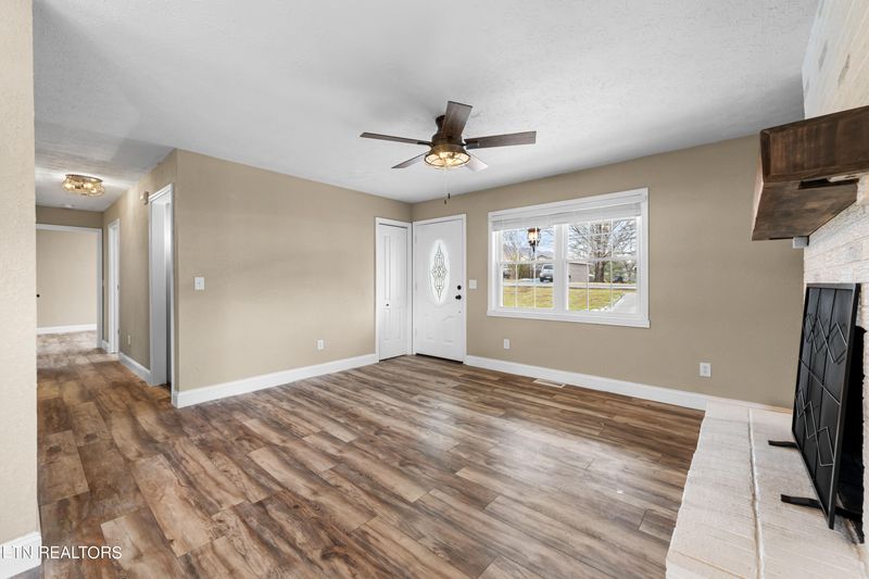 235 Orchard St, Jacksboro, TN 37757