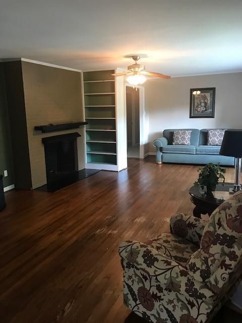 235 Outer Dr, Oak Ridge, TN 37830