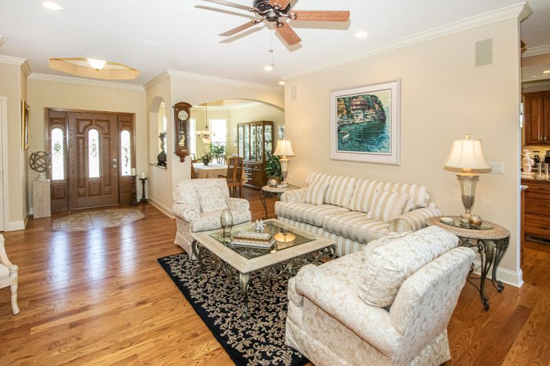 235 Seminole Cir, Loudon, TN 37774