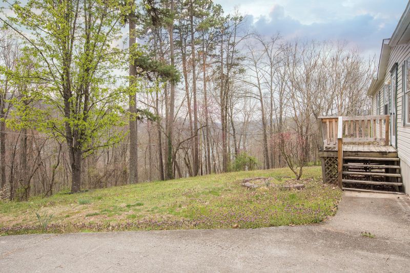 235 Skyline Dr, Harriman, TN 37748