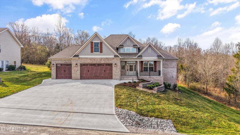 235 Walelu Tr, Vonore, TN 37885