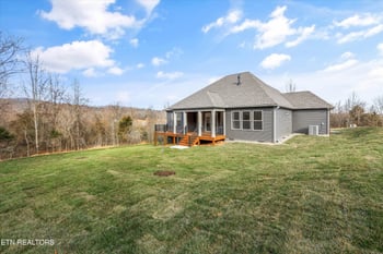 235 Walelu Tr, Vonore, TN 37885