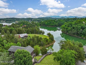 2350 Kerr Rd, Sevierville, TN 37876