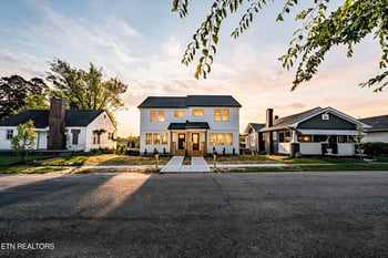 2350 Parkview Ave, Knoxville, TN 37917