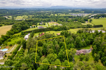 2353 Dave Smith Rd, Kodak, TN 37764