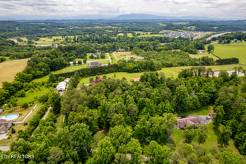 2353 Dave Smith Rd, Kodak, TN 37764