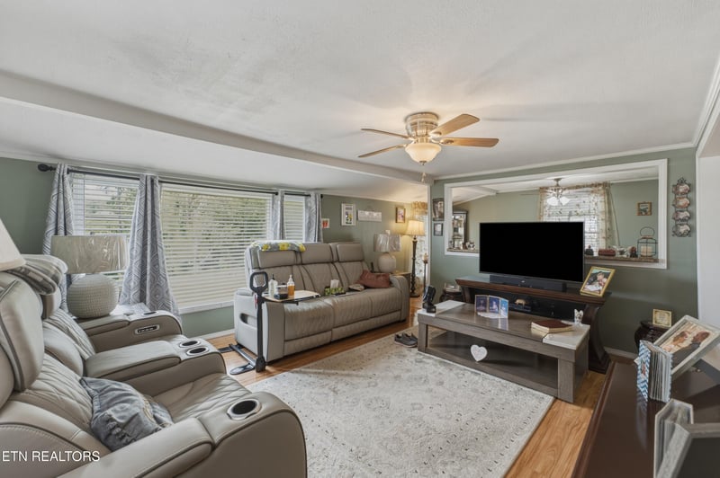 2353 Old Harriman Hwy, Harriman, TN 37748