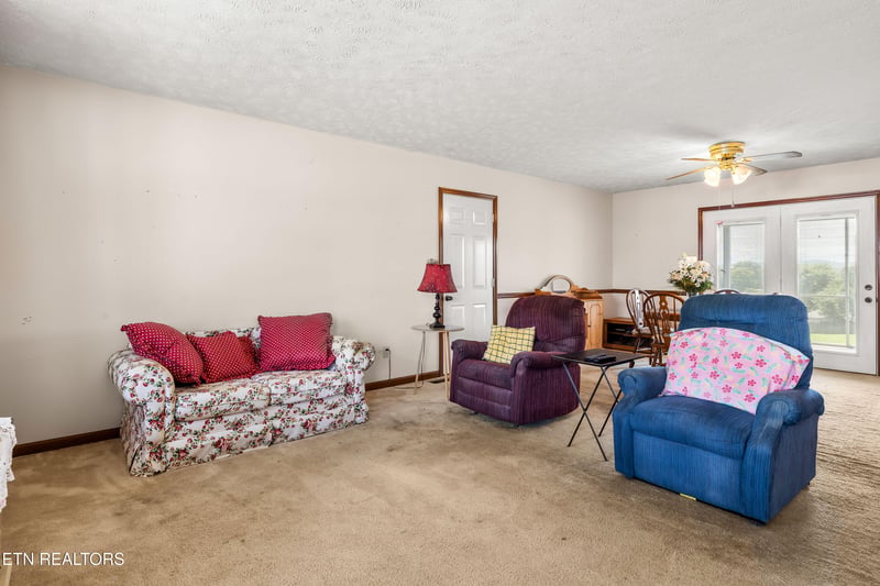 2354 Governors Ct, Maryville, TN 37801