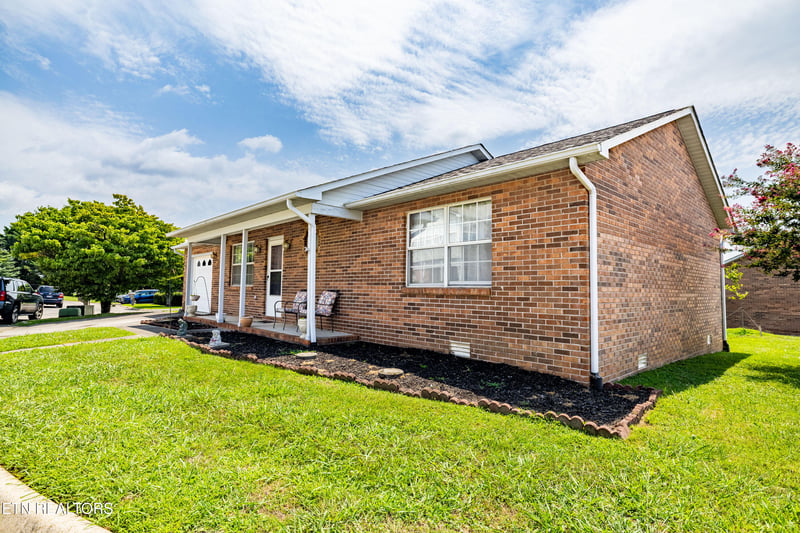 2354 Governors Ct, Maryville, TN 37801