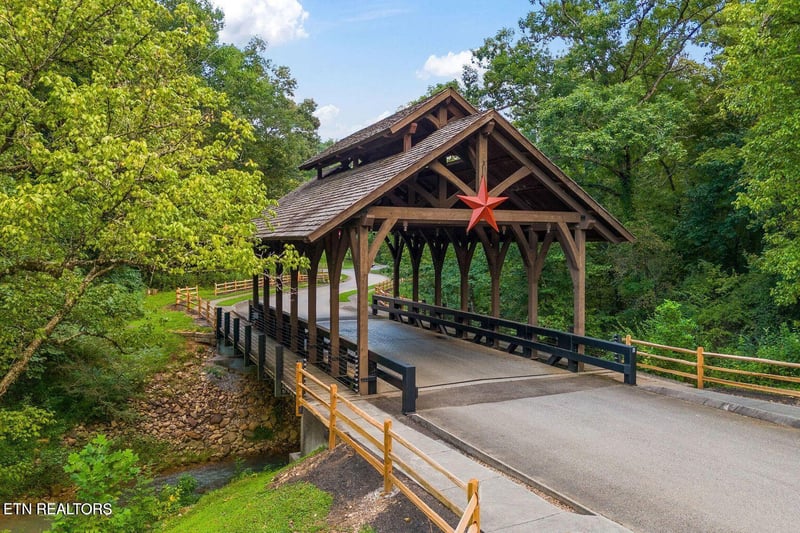 2354 Misty Mountain Cir, Knoxville, TN 37932