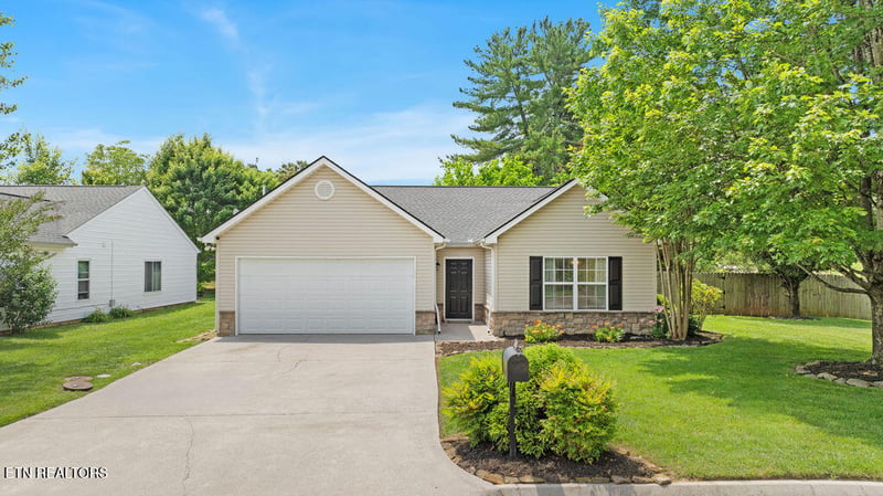 2358 Slate Valley Ln, Knoxville, TN 37923