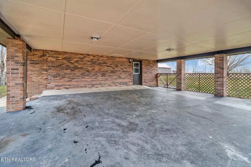 2359 Open Range Rd, Crossville, TN 38555