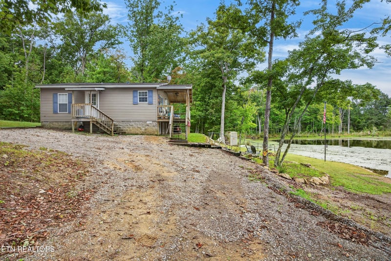 236 Circle Rd, Crossville, TN 38572