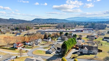 236 Dove Dr, Sevierville, TN 37876