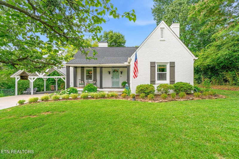 236 Hillcrest Dr, Knoxville, TN 37918