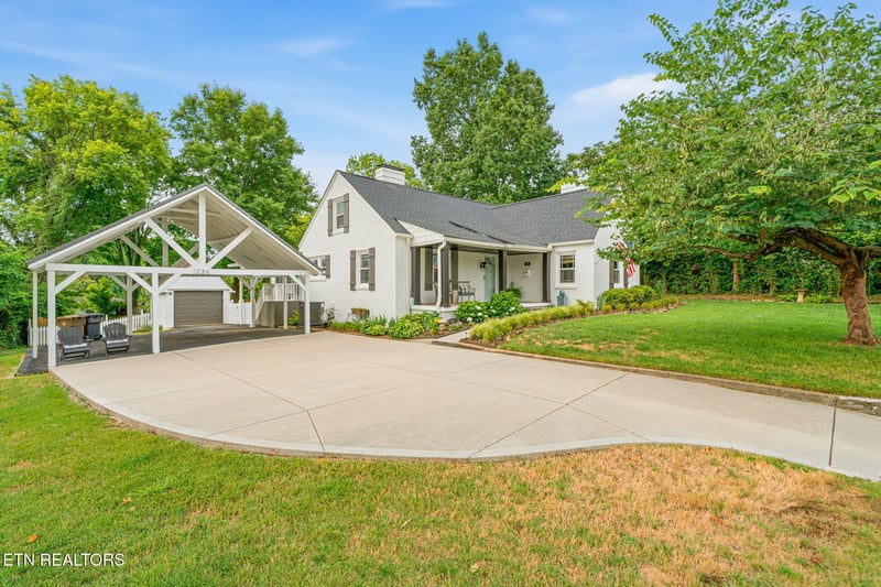236 Hillcrest Dr, Knoxville, TN 37918