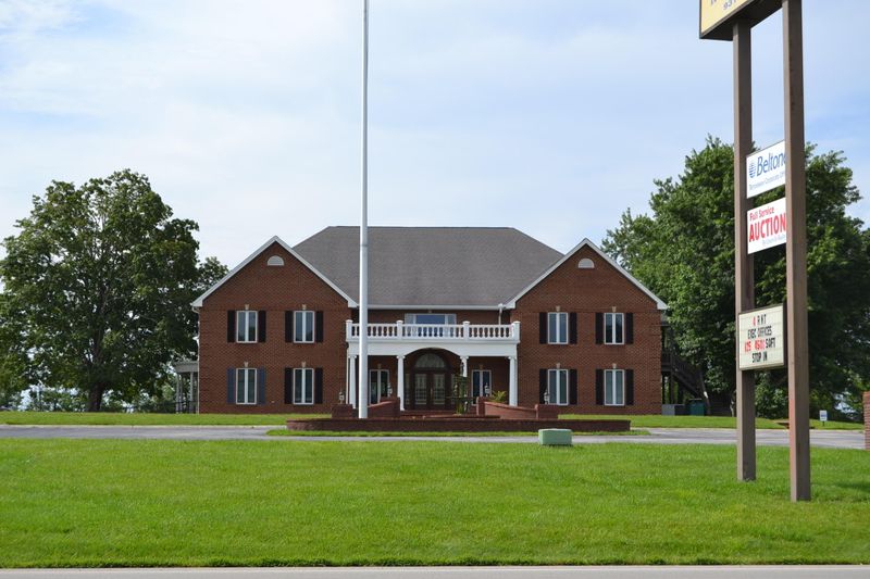 236 Miller Ave, Crossville, TN 38555