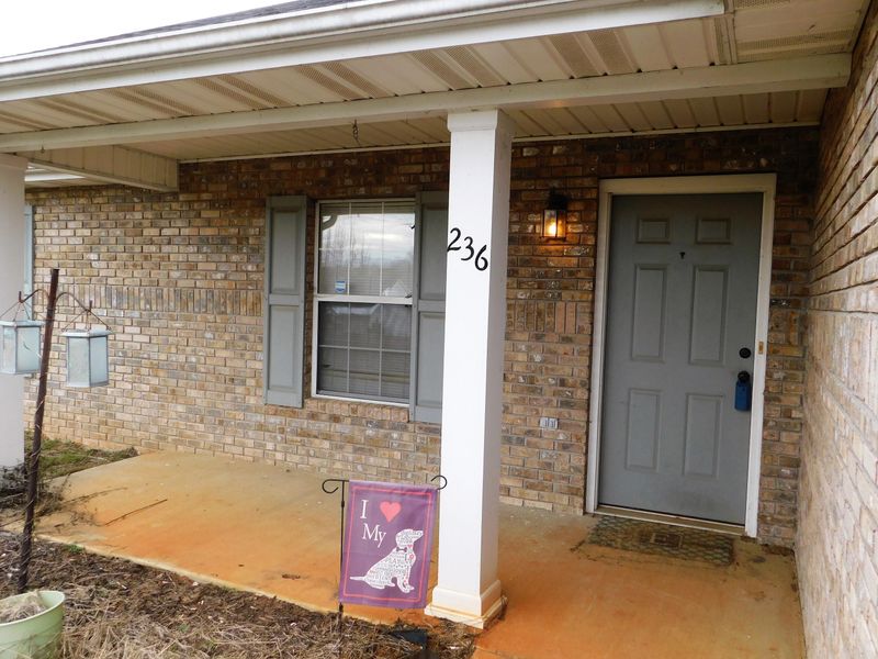 236 Old Clover Hill Rd, Maryville, TN 37803
