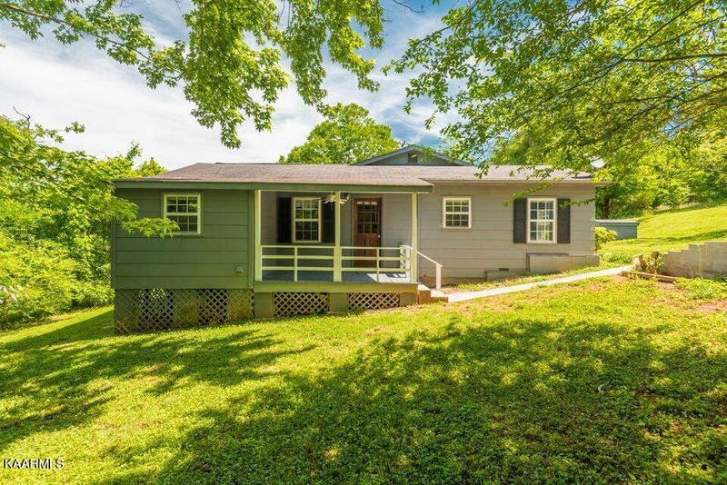 236 Sunset View Dr, Kingston, TN 37763