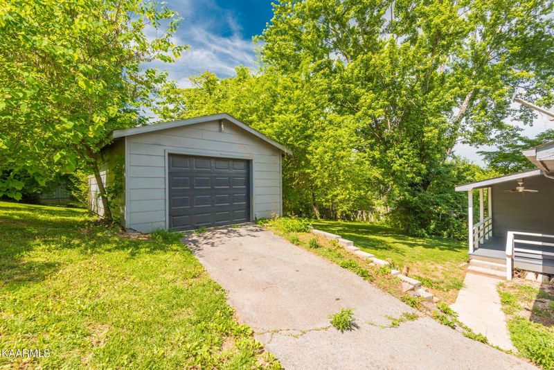 236 Sunset View Dr, Kingston, TN 37763