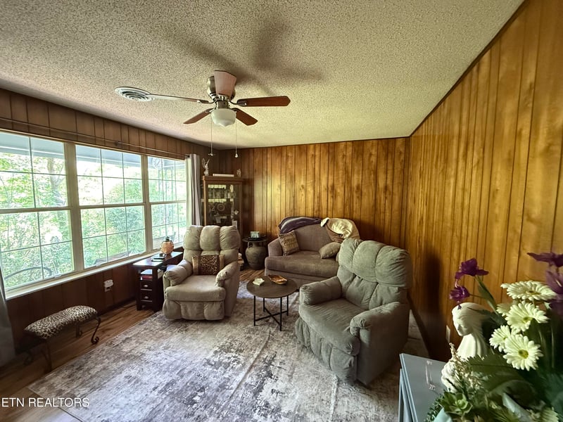 2360 Goldrush Rd, Pigeon Forge, TN 37863