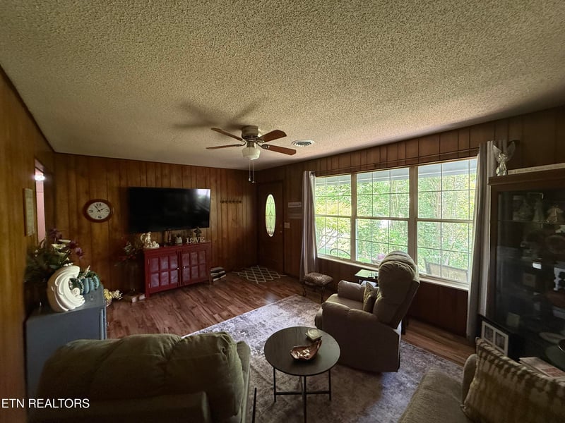 2360 Goldrush Rd, Pigeon Forge, TN 37863