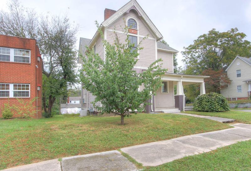 2361 E Fifth Ave, Knoxville, TN 37917