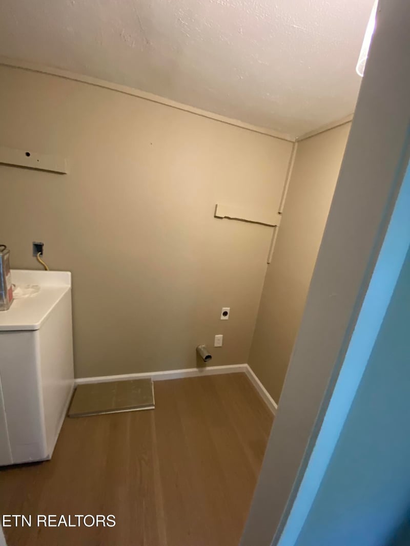 237 Atlantic Ave, Knoxville, TN 37917