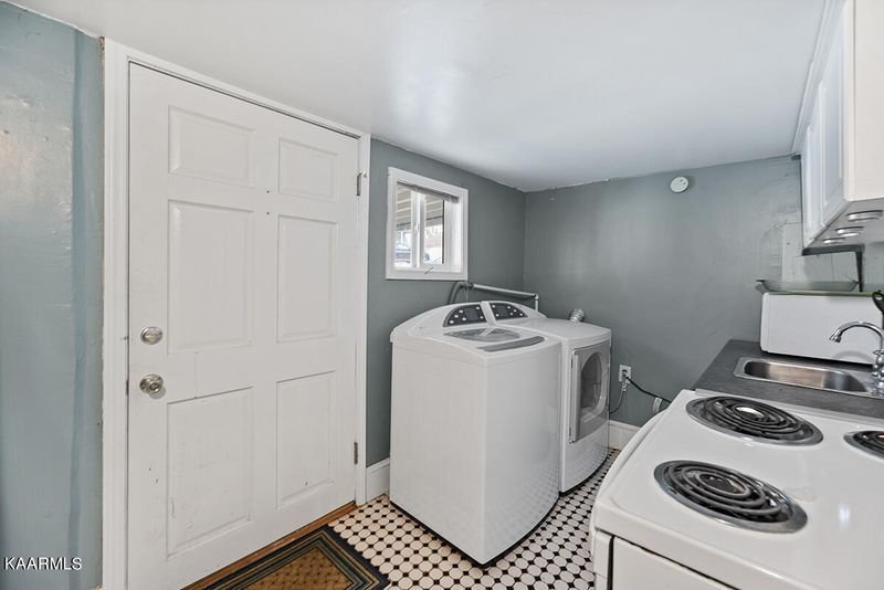237 Boardman Ave, Maryville, TN 37803