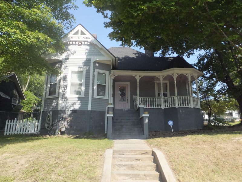 237 E Emerald Ave, Knoxville, TN 37917