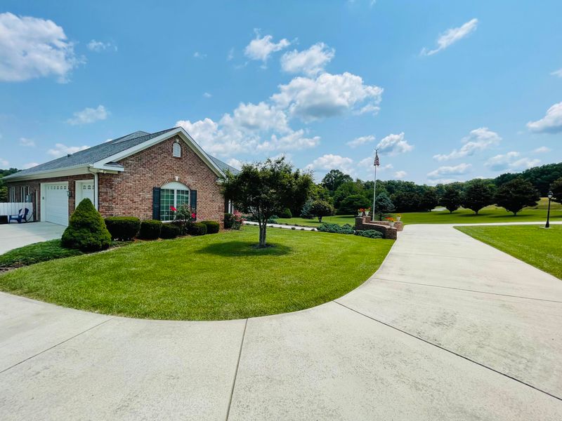237 Keating Loop, Crossville, TN 38555